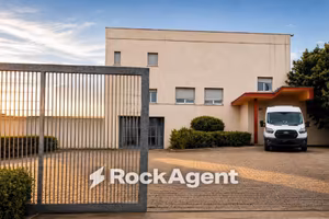 Immobile di 1680 m² con più di 5 locali a Gallipol