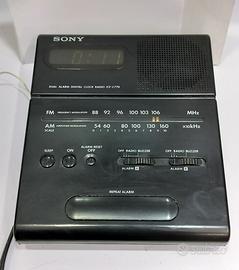 Radio Sveglia SONY vintage, con display pieghevole