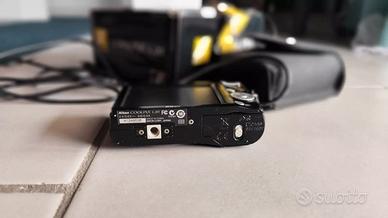 Nikon Coolpix L20 Digital Camera 10.0 MP