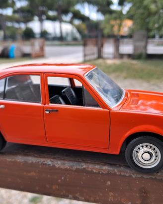 Modellino Alfa Romeo Alfasud 1.3 4 porte,  1/24