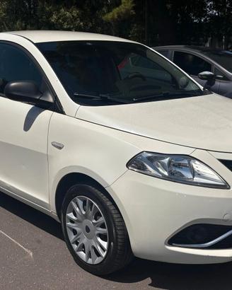 Lancia Ypsilon 1.2 69 CV 5 porte GPL Ecochic Silve