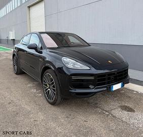 Porsche Cayenne Coupé 4.0 V8 Turbo S E-Hybrid 680 