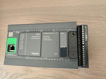 PLC Schneider  CPU M241 CE24T + TMC4AQ2 Analog OUT