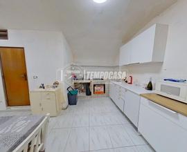AMPIA SOLUZIONE INDIPENDENTE CON TERRAZZO