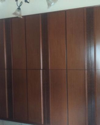 Armadio da camera da letto in legno massello 