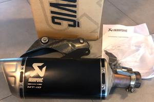 TERMINALE DI SCARICO SLIP-ON AKRAPOVIC YAMAHA MT 1