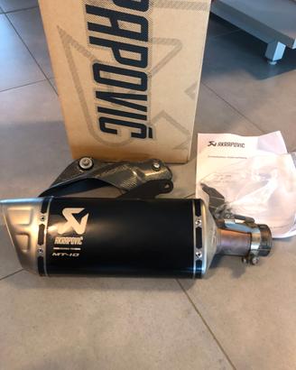 TERMINALE DI SCARICO SLIP-ON AKRAPOVIC YAMAHA MT 1