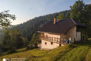 Deliziosa baita immersa nel verde