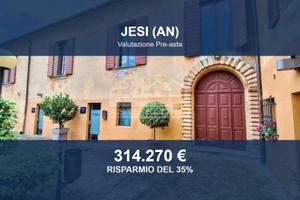 Immobile in asta di 466 m² a Jesi