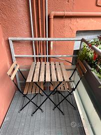 Tavolo IKEA con sedie