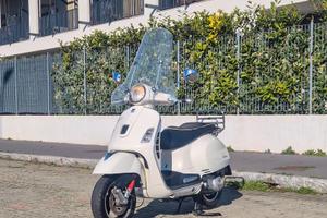 PIAGGIO VESPA GTS SUPER 300