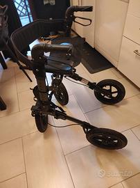 Rollator pieghevole