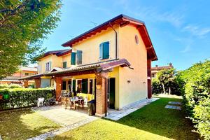 PORZIONE DI TRIFAMILIARE A COSTERMANO