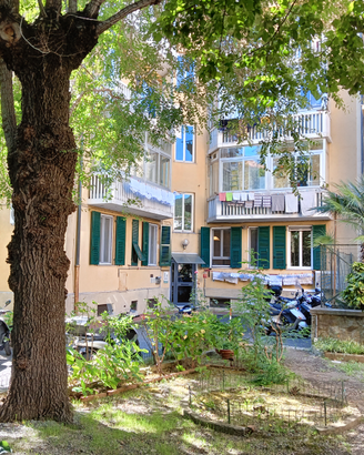 Savona: alloggio arredato zona spiaggie Fornaci