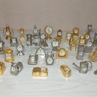 40 OROLOGI MINIATURE A FORMA DI OGGETTI, LE TEMPS