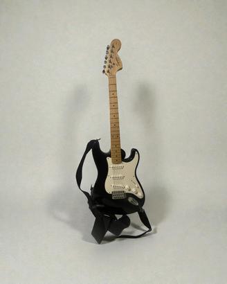 Squier Stratocaster by Fender - Black & White
