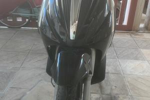 Beverly 125 incidentato