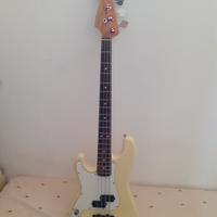 Basso Mancino fender/Squier