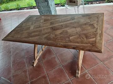 TAVOLO INTARSIATO IN LEGNO