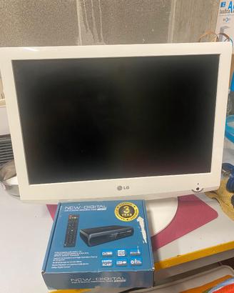TV LG 19" LCD + Decoder Digitale Terrestre