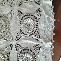 copriletto matrimoniale  fatto a mano  beige