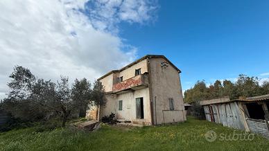 Casale di campagna con oltre 1000mq di terreno
