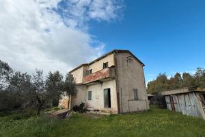 Casale di campagna con oltre 1000mq di terreno