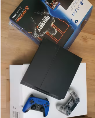 Sony PlayStation 4 1TB Console +2 Controller