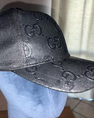 Capello gucci nero da uomo con retina dietro