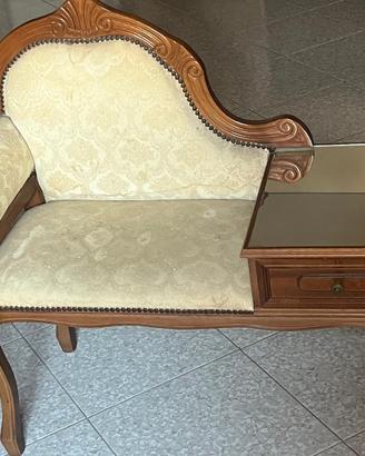 POLTRONA IN LEGNO CON TAVOLINO