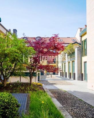 Del 2007: ampi spazi, doppi servizi finestrati. Bo