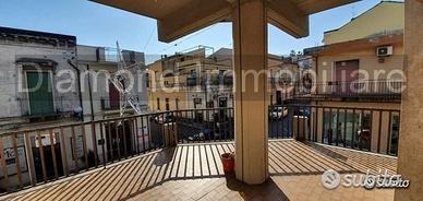 Appartamento 7 vani con garage a Giarre centro