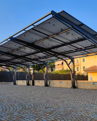 Coperture - tettoia auto con pannelli solari