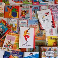 grosso lotto di 35 libri in francese per bambini