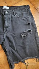 pantaloncino nero in jeans 
