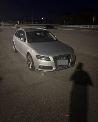Audi a4 b8 2.0 tdi 143cv PERFETTA