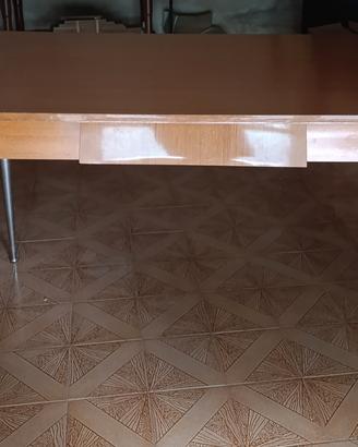 tavolo in formica 