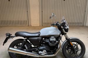 Moto Guzzi V7 III