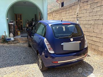 Lancia ypsilon 2007