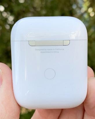 AirPods 2 Apple