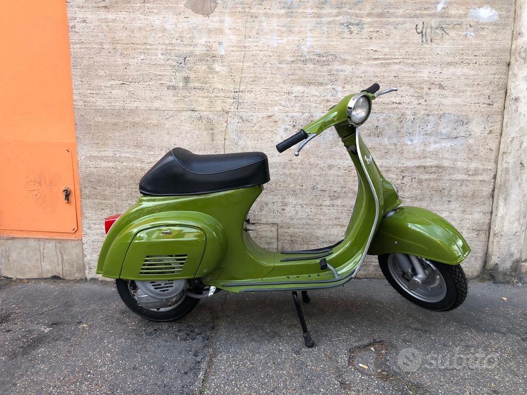Vespa Garage Vespa 50r 1975 Piaggio Vespa 50 R (V5A1) Moto E - Main Image