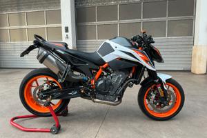 Ktm 890 duke r