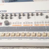 batteria elettronica Roland TR-909 del 1983