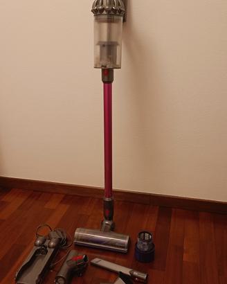 Dyson V10
