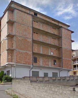 Intero stabile indipendente