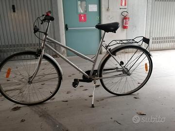Bicicletta da donna/ ragazza