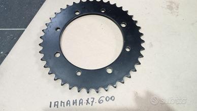 Corona Yamaha x7 600