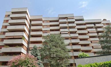 Appartamento di 100 m² con 4 locali a Cologno Monz