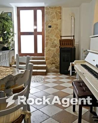 Appartamento di 125 m² con 3 locali a Montescaglio