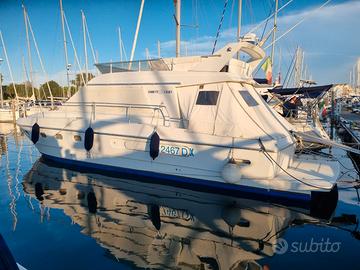 FERRETTI 39 FLY